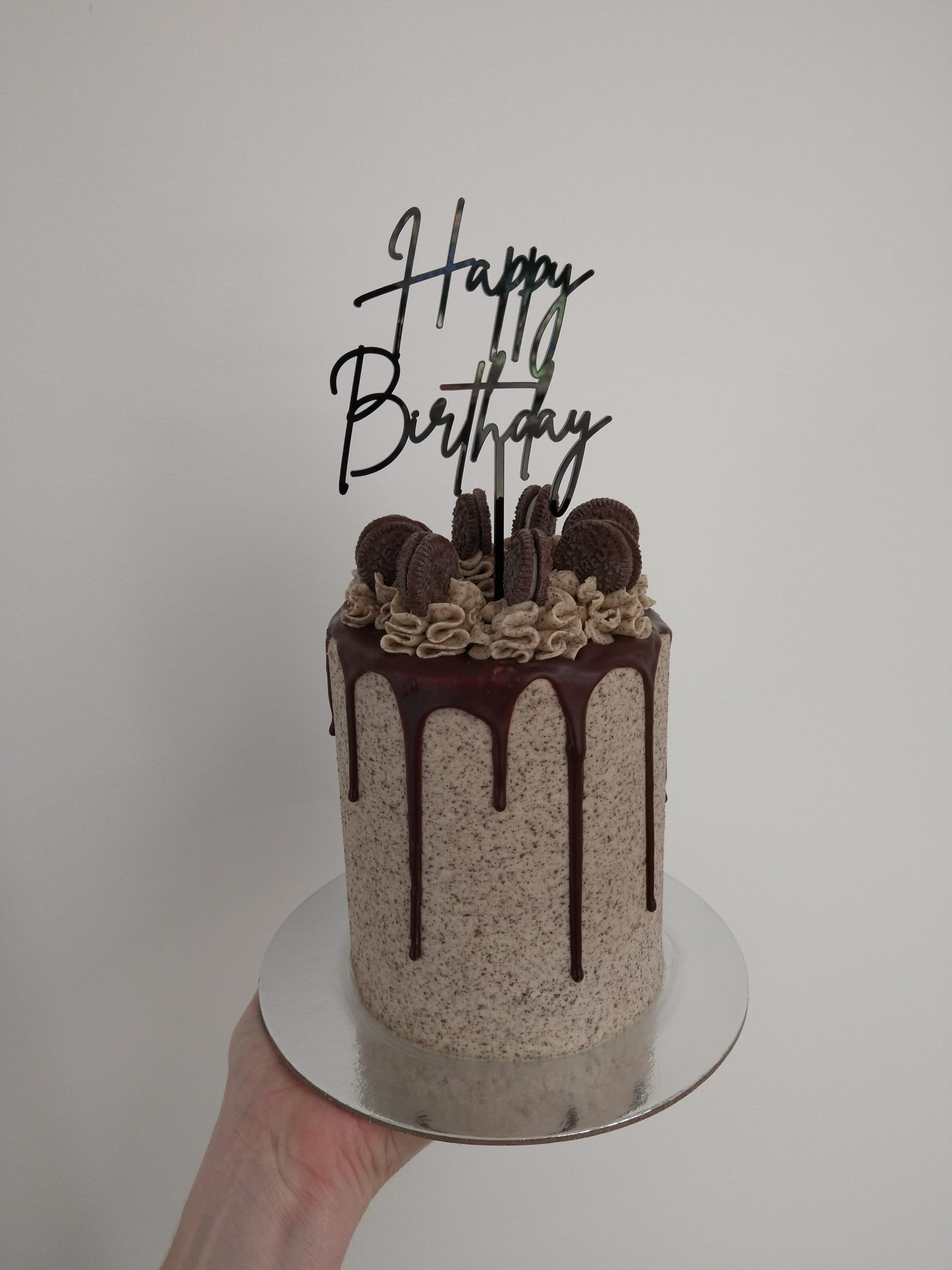 Cookies and Cream Mini Cake Cookies and Cream Mini Cake