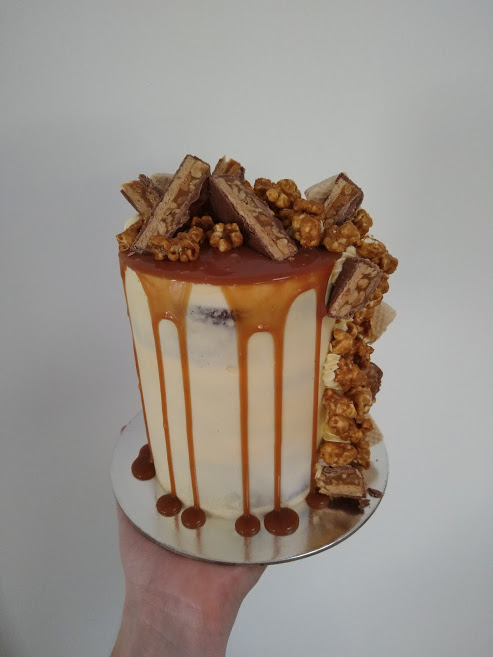 snickers mini cake Snickers Mini Cake